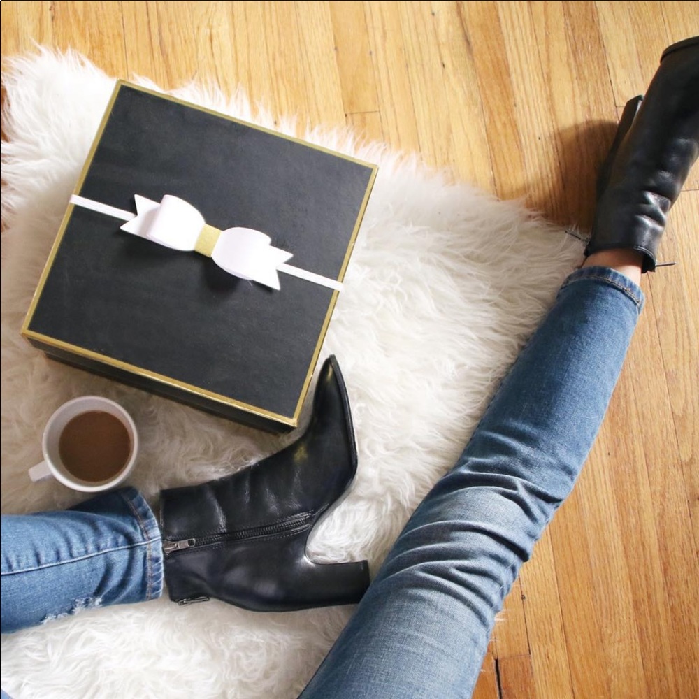Ash boots